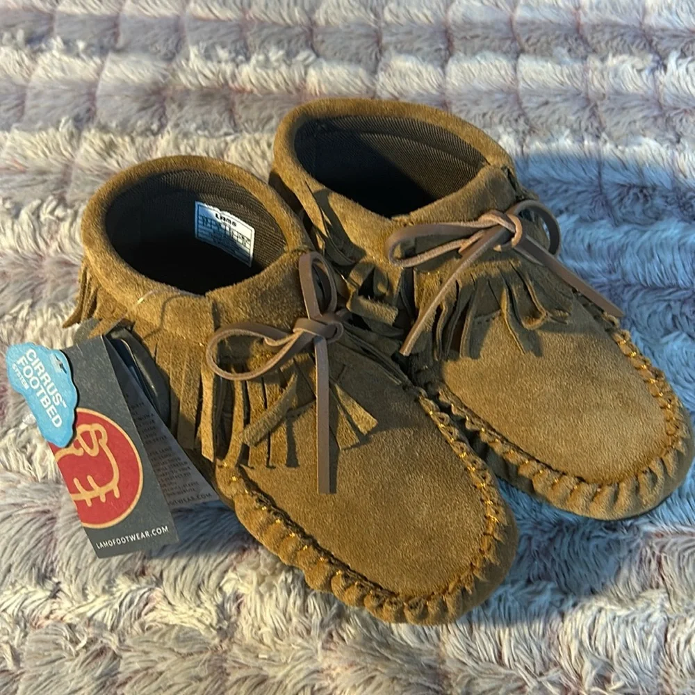 Lamo Foot wear kids shoes size 1
